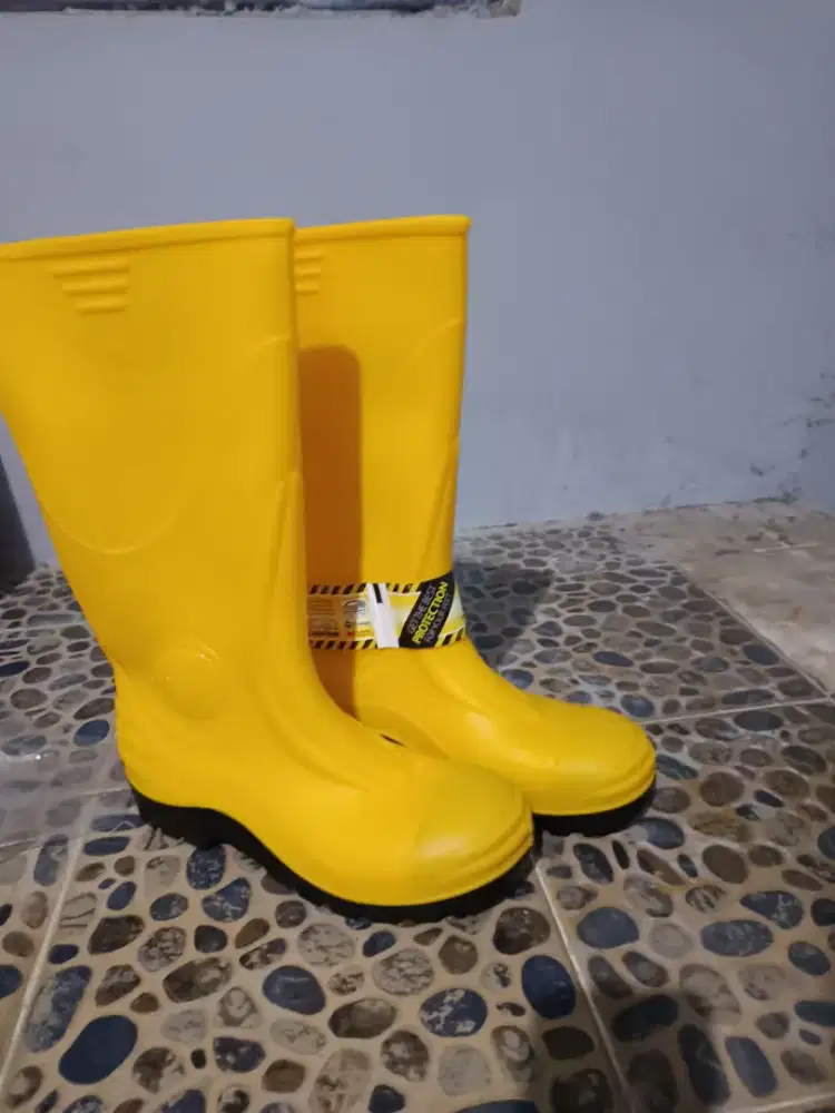 Sepatu boots AP safety dari AP BOOTS