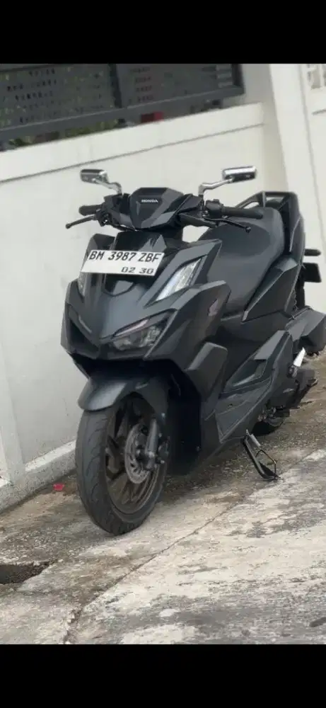 Vario 160 cc warna hitam