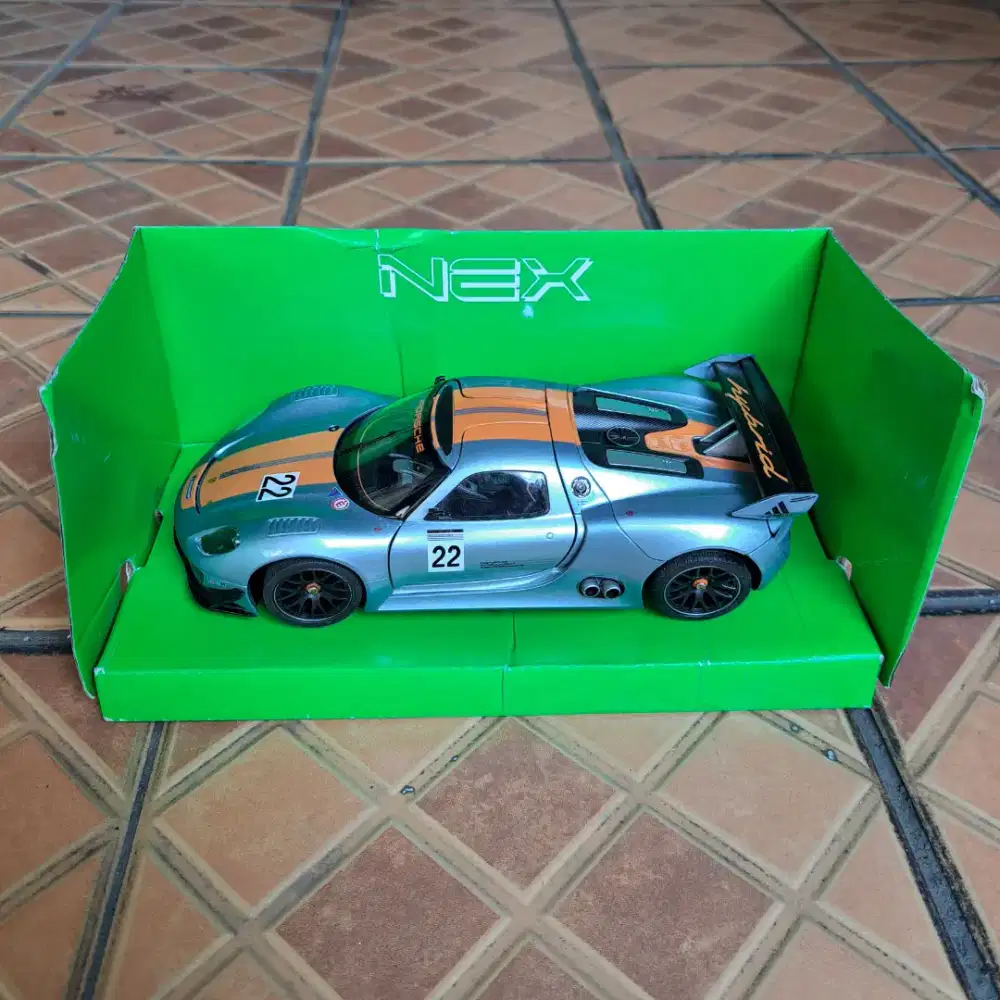 Miniatur mobil Porsche 918 RSR skala 1:24