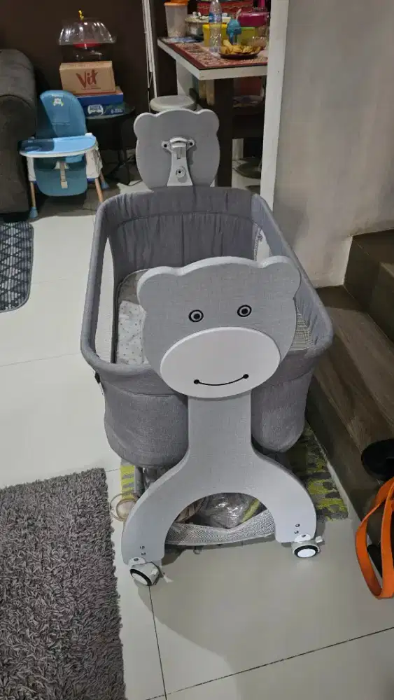 Dijual.Box Bayi (lupa.merknya)