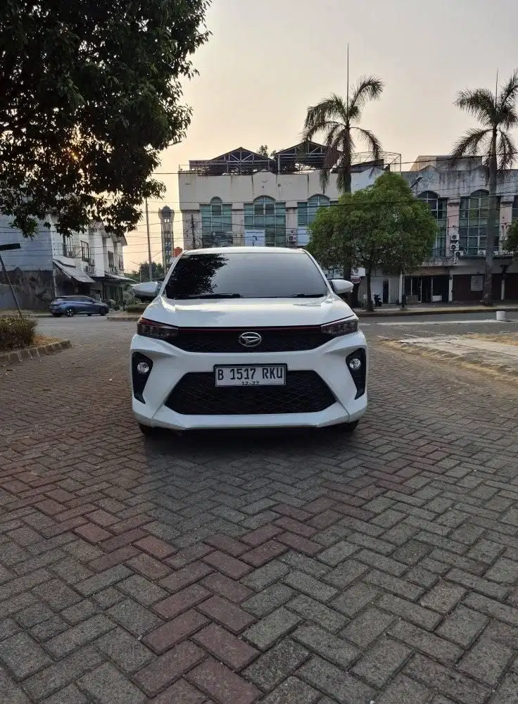 DP 10 JUTA XENIA R CVT 2022 KM 30 RIBU