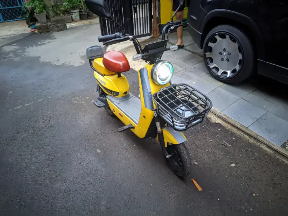 Sepeda listrik Uwinfly df7