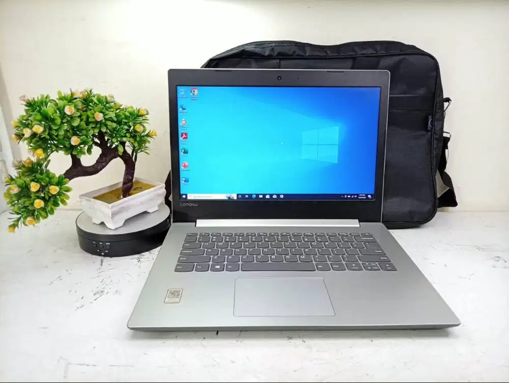JUAL Laptop Lenovo IP330 i3-6006U/8gb/ssd 256gb/14inci/Nvidia 930MX