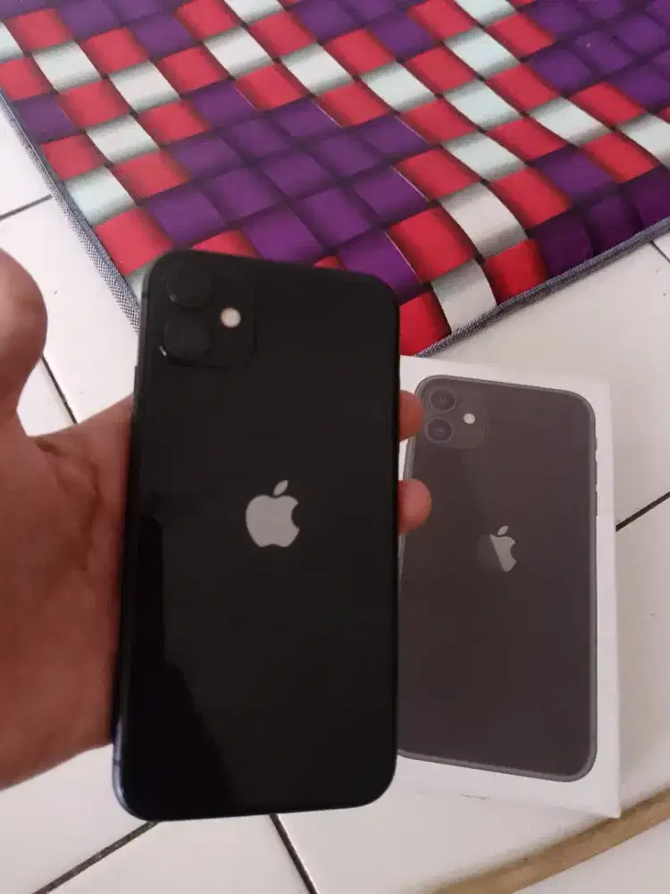 Iphone 11 64gb resmi ibox mulus tt ok