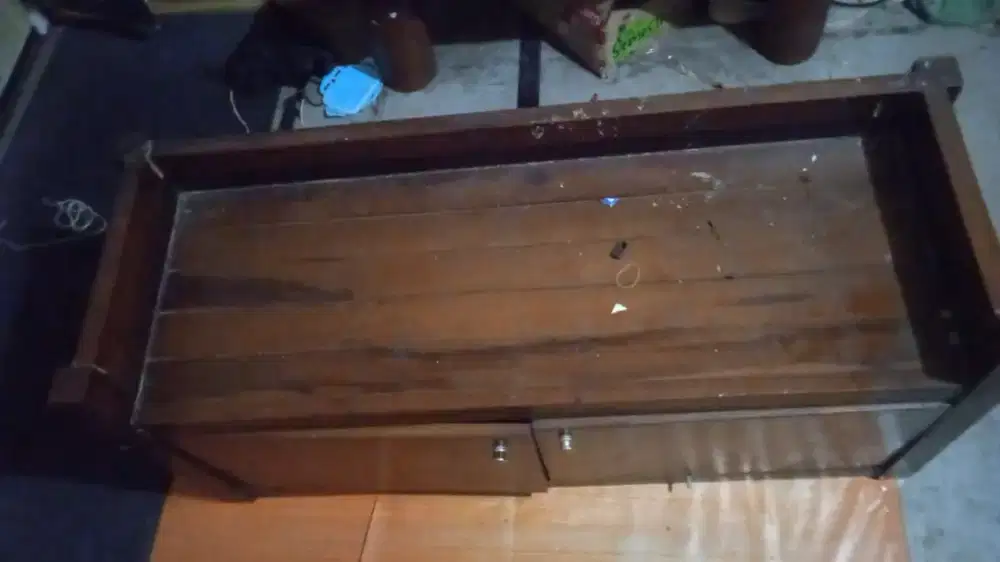 Bangku + lemari kecil
