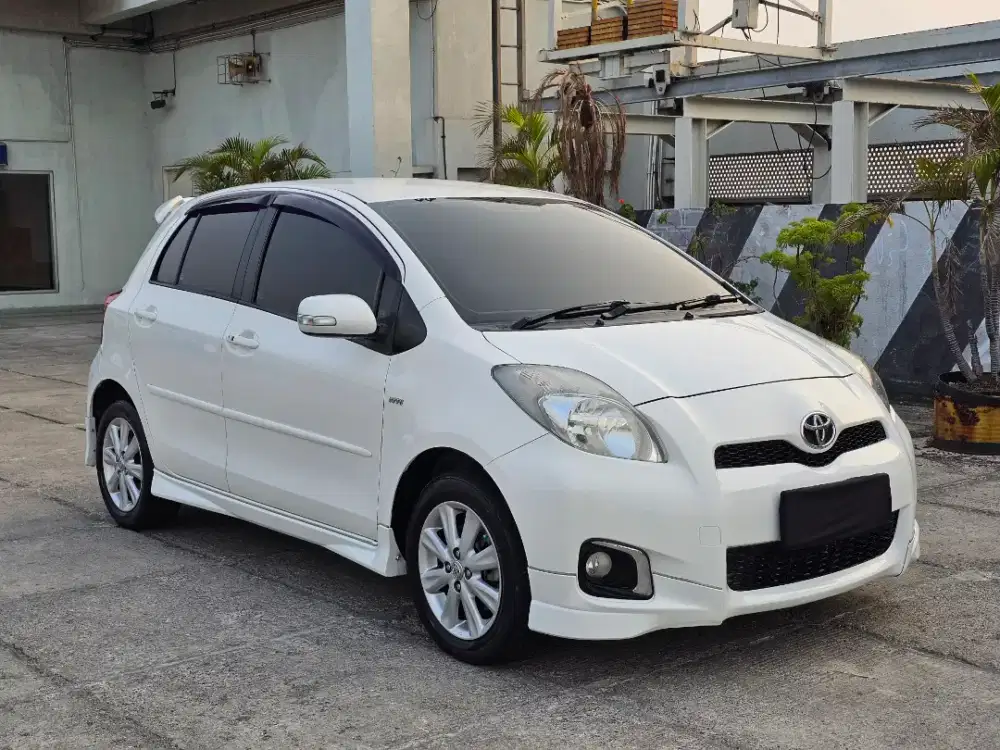 Yaris S Limited AT 2013