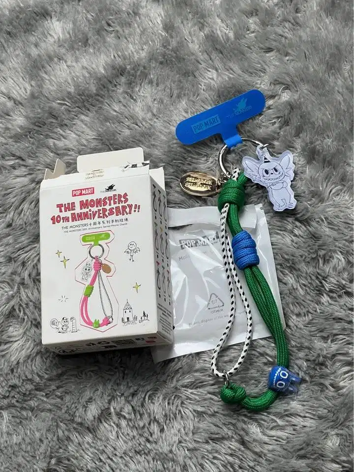 Pippo - POP MART THE MONSTERS 10th Anniversary Labubu Series Phone