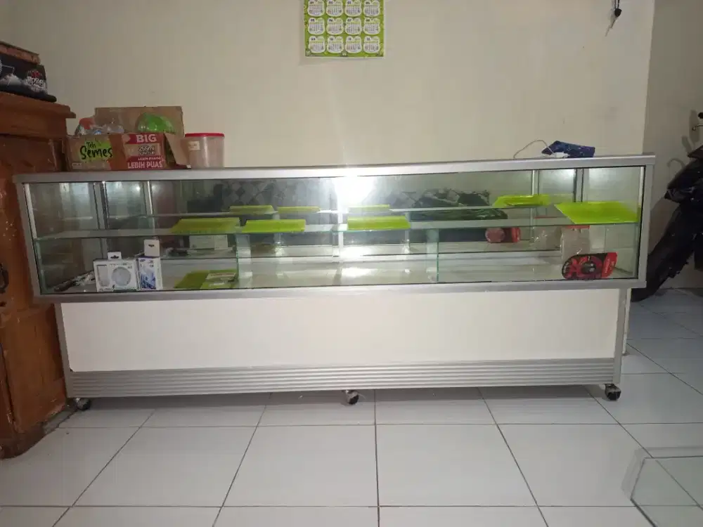 Etalase konter 2meter