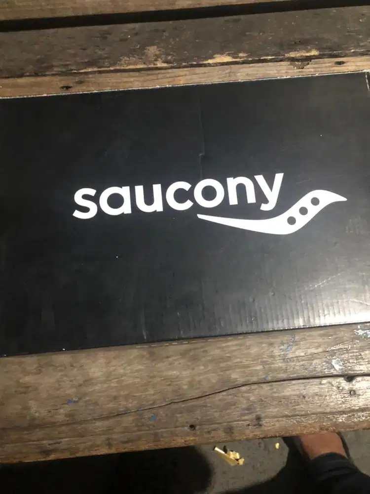 Sepatu Sauocony size 42
