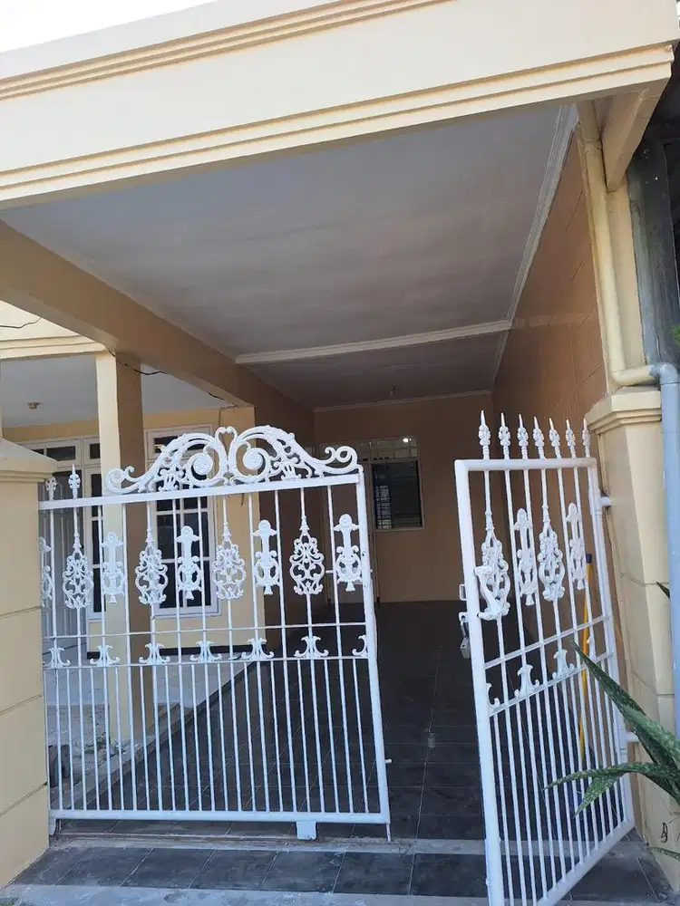 Di sewakan taman pinang sidoarjo Rumah siap huni terawat