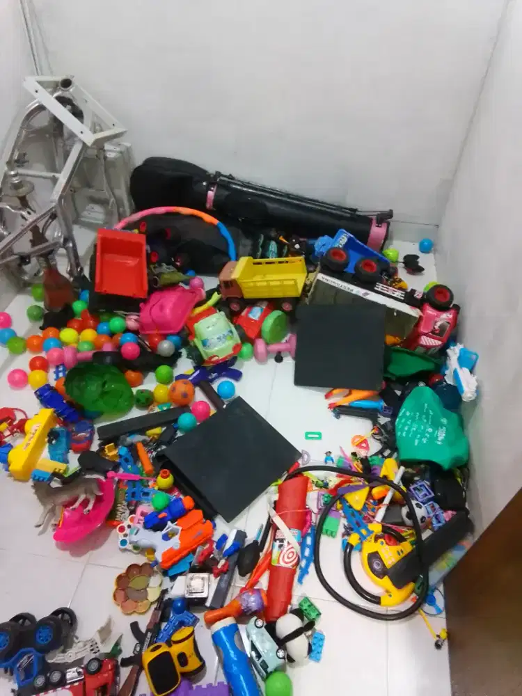 Dijual mainan kesayangan