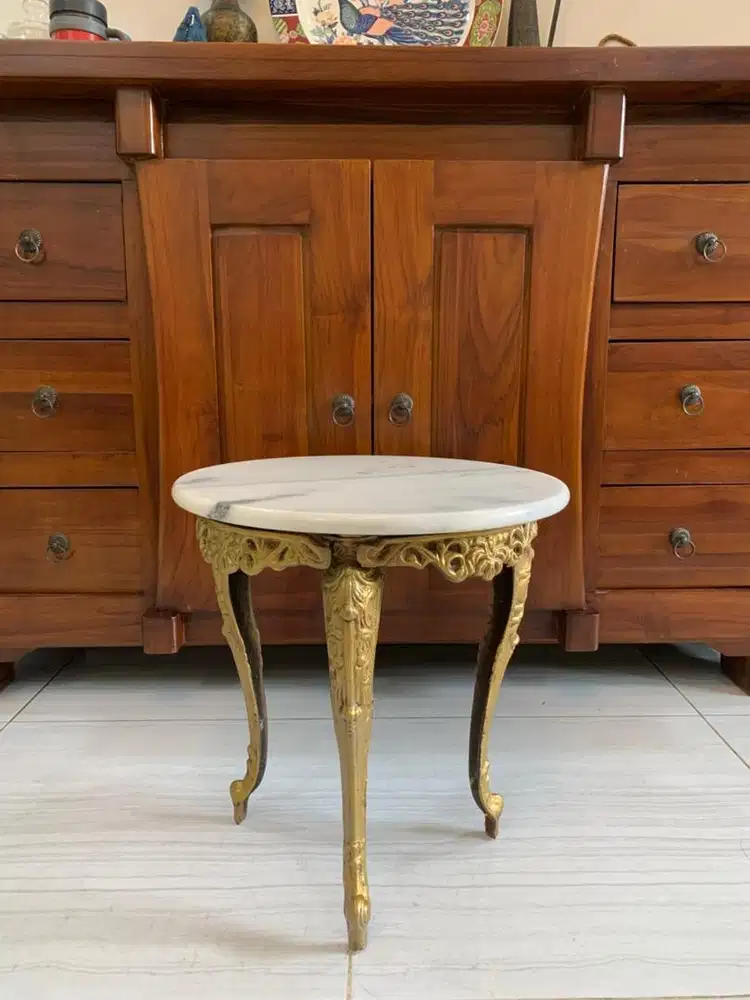 Round Table Marmer