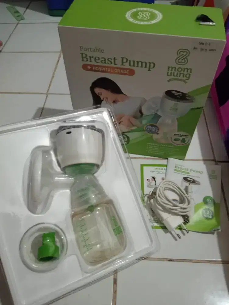 Pompa asi msh bagus Jual aja cma 1bulan pemkaian ..