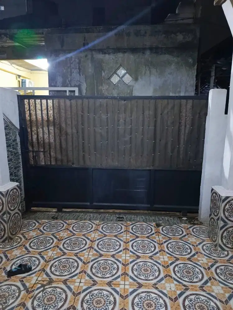 Di jual rumah siap huni luas 93 m²
