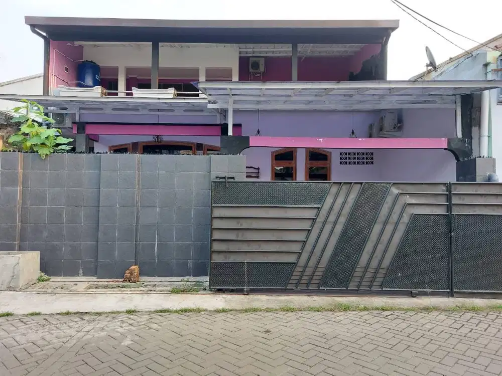Rumah 2 Lt Cantik & Siap Huni - Area nyaman & Strategis
