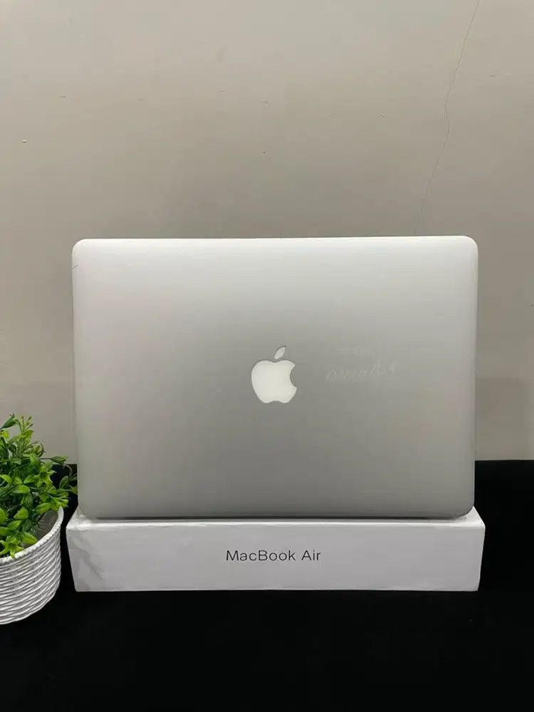 MacBook Air 2015 13inch 4/128 Core i5 lengkap Fullset Cc 69