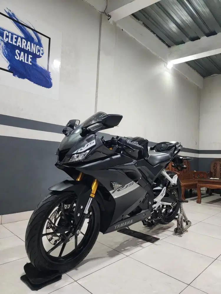 R15 TAHUN 2021 KM LOW