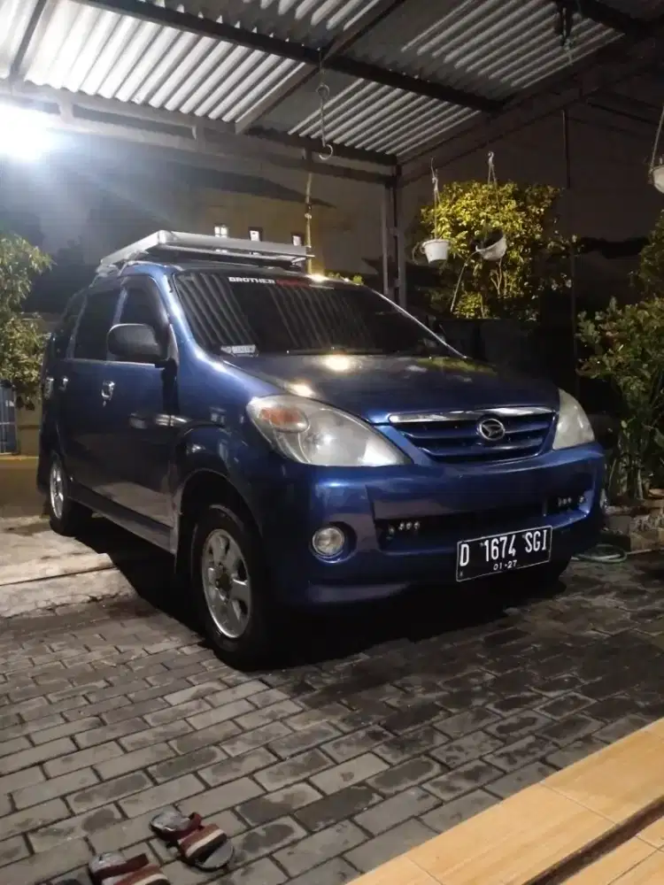 Xenia M 1.0 2005 istimewa