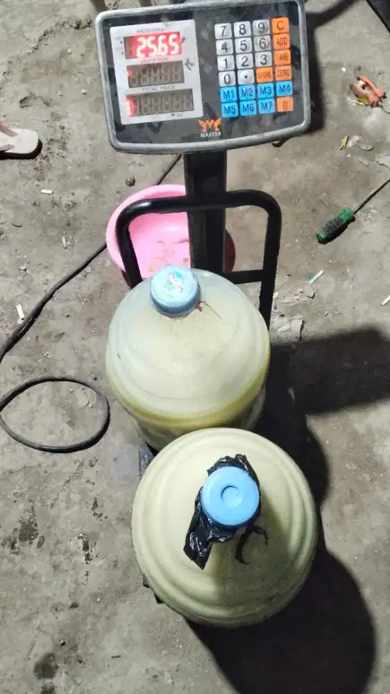 kmi trima minyak goreng bekas lestoran rumahan siap tampung