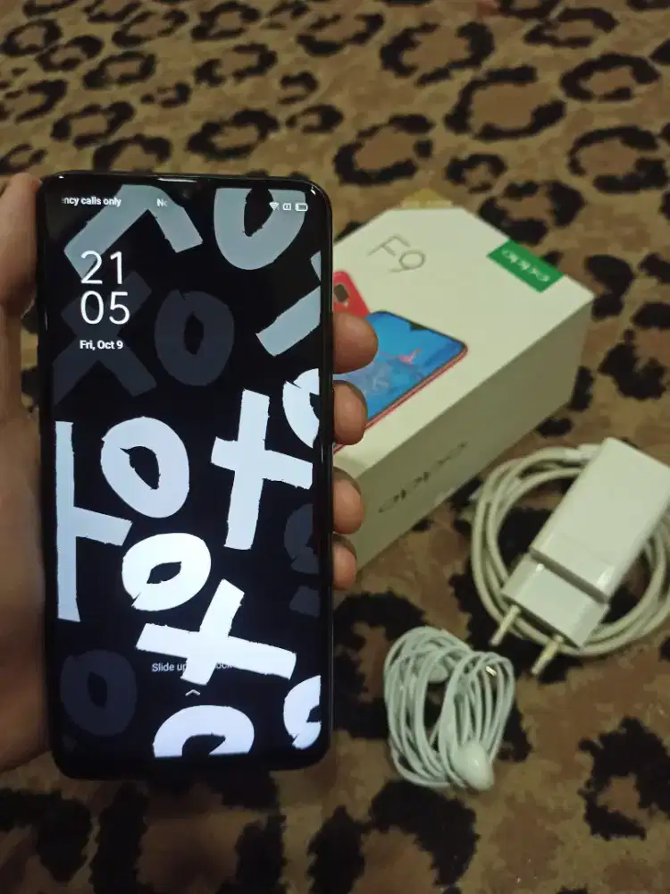 Oppo F9 4/64 FULLSET ORI