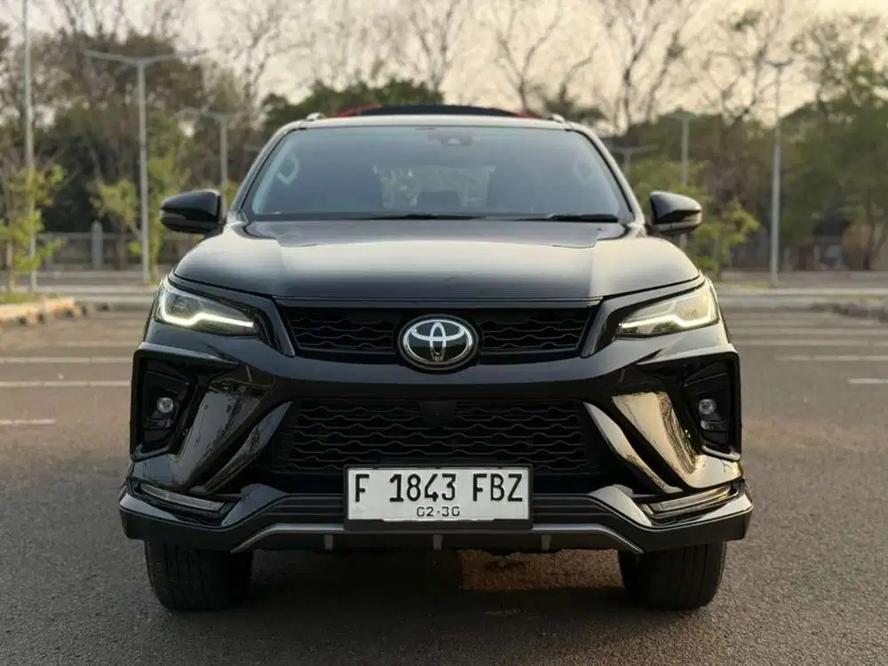 Fortuner 2.8 Legender TSS 2025 Matic Diesel