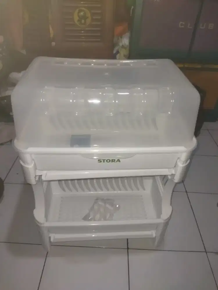 Stora Rak Piring 2 Tingkat Dengan Tray & Cover berwarna putih