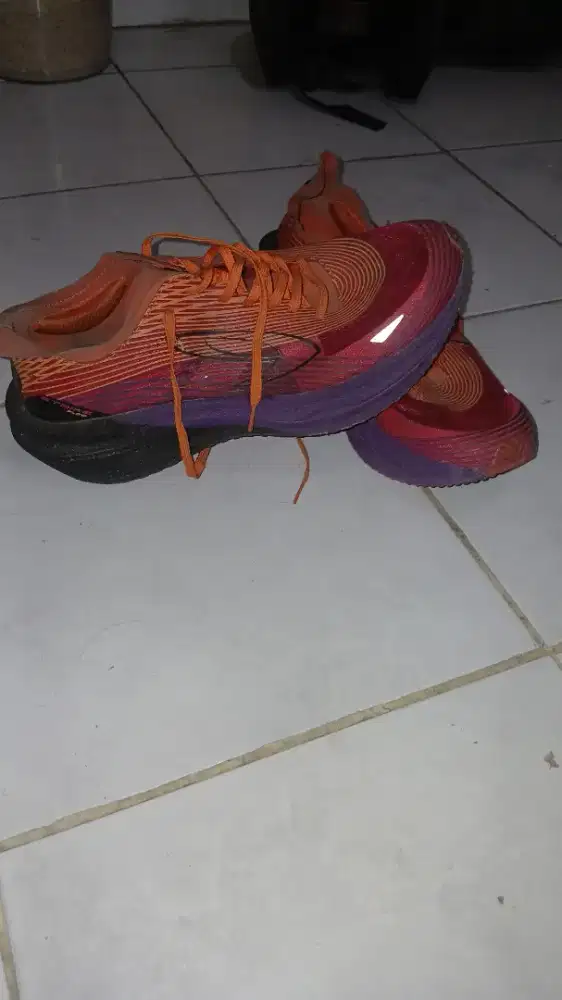 Size 42  500k aja