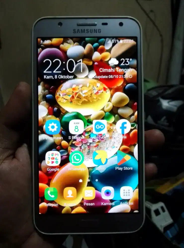 Samsung galaxy J7 2015 4G layar 5.5 inchi amoled