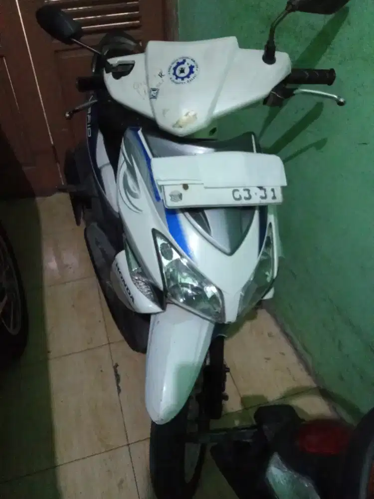 Vario 110 warna putih