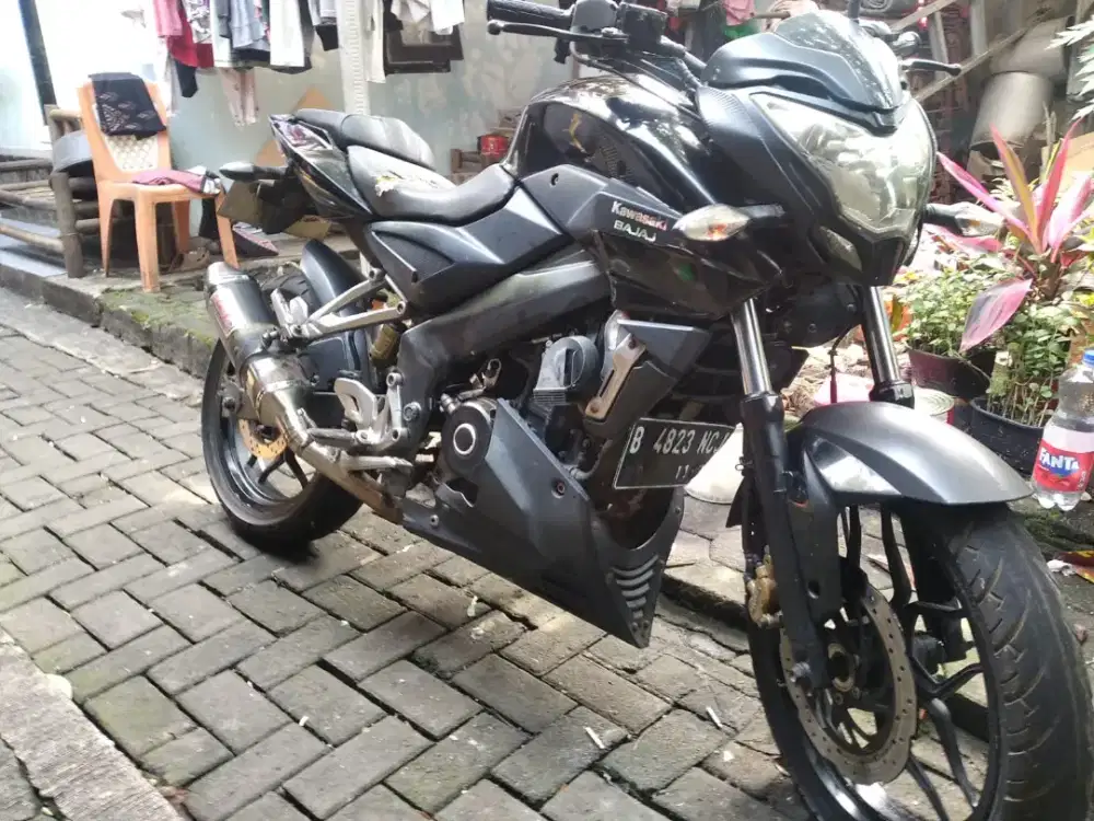 PULSAR 200NS 5.7JT