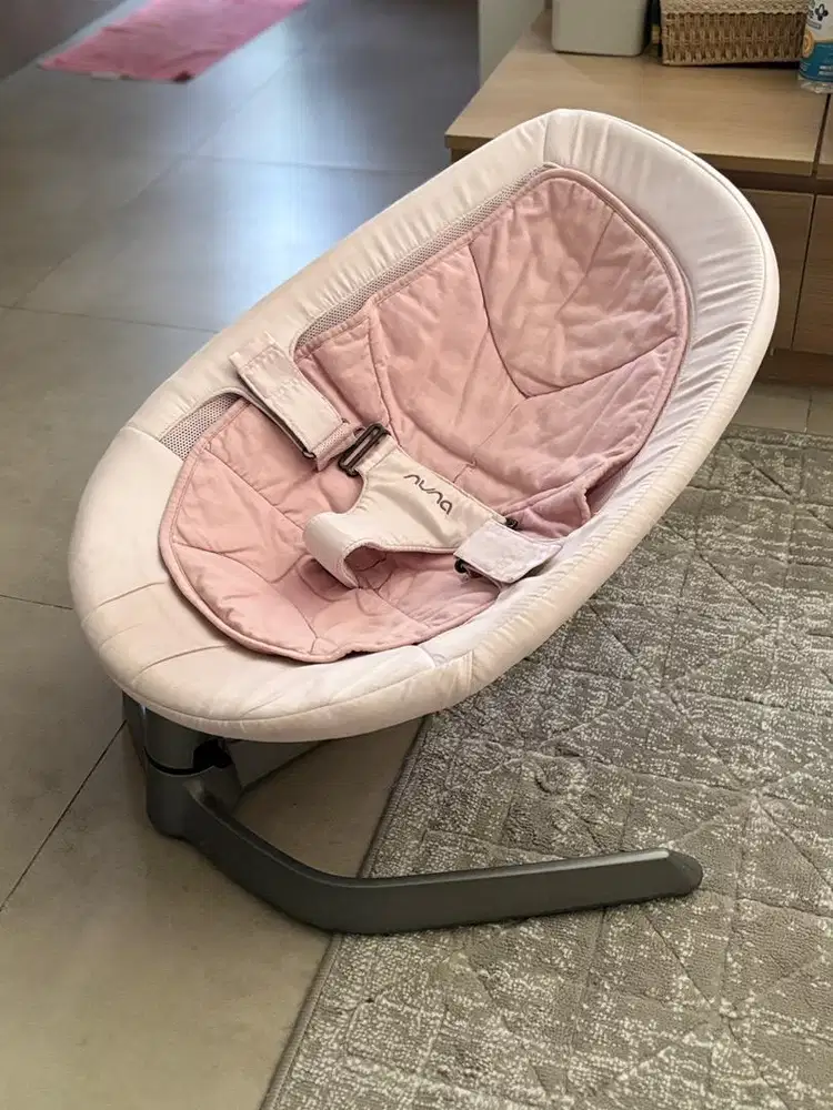 Preloved Nuna Leaf Pink
