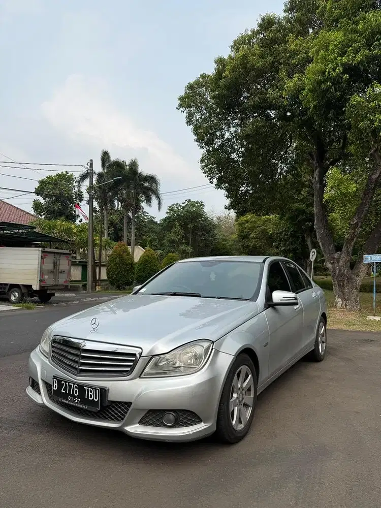 Mercedez Benz C200 CGI 2012 1.8 Facelift nik 2011 Tangan 1 bru jual bu