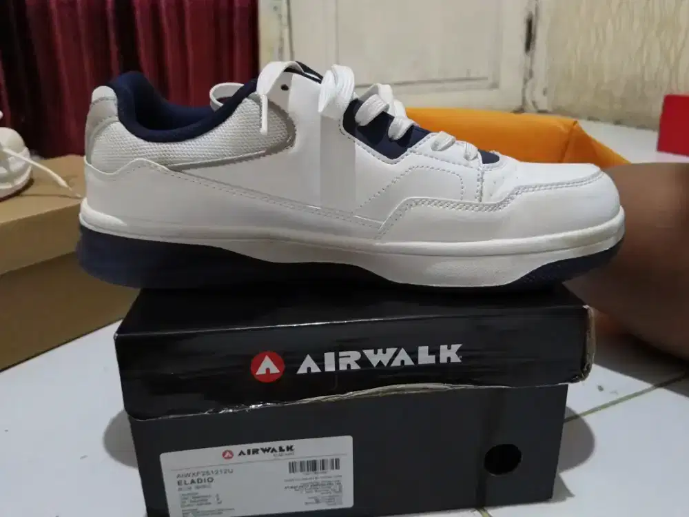 Sepatu airwalk eladio