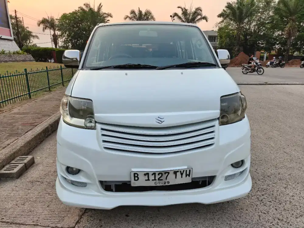 APV SGX LUXURY 2014 MANUAL