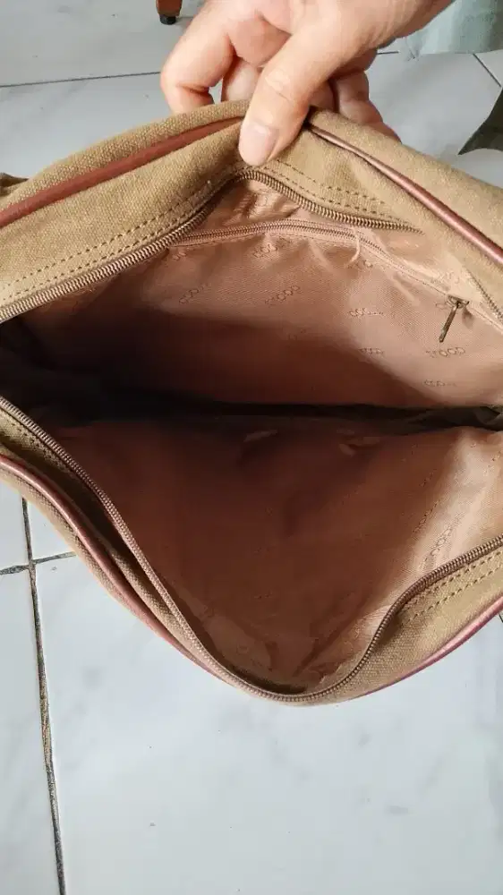 Buat yang mau2 saja (Tas Notebook)