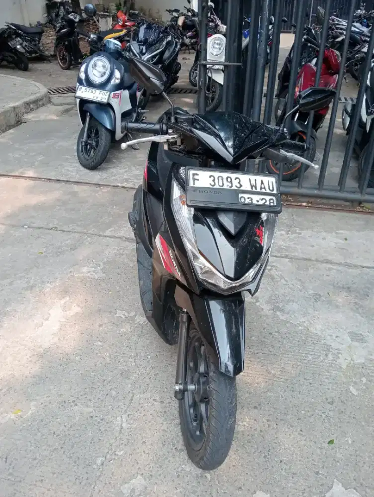 Dijual motor honda beat.