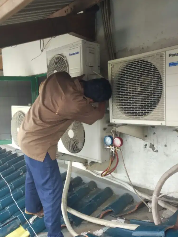 Service Ac,Kulkas,Pompa Air,Mesin Cuci dan Bongkar Pasang AC.