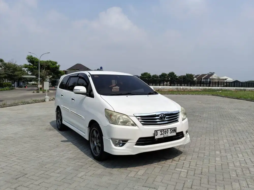 Toyota kijang innova g luxury 2.0 matic 2012