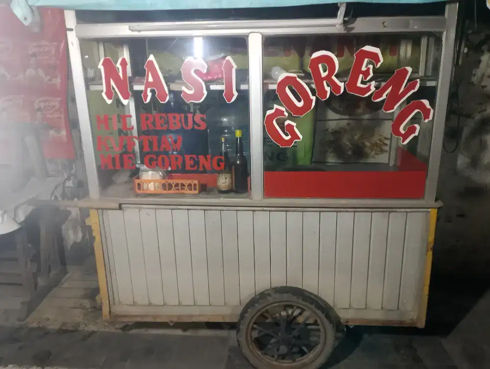 Gerobak nasi goreng bekas