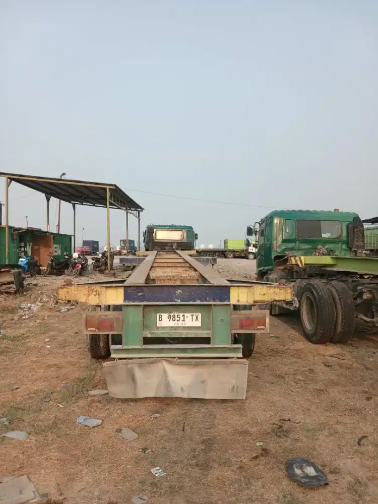 Head trailer Nissan PKC ,2003