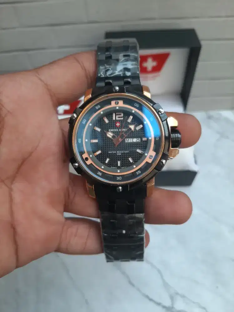 Jam tangan Swiss Army Kondisi baru