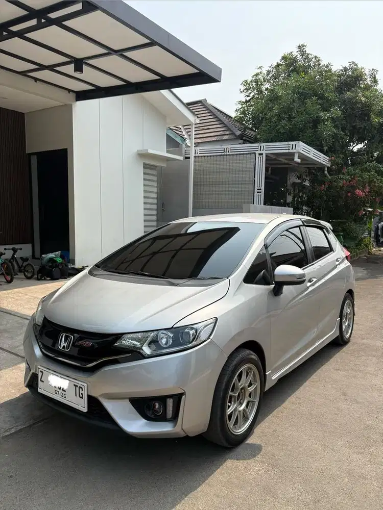 Jazz RS Bensin AT 2015