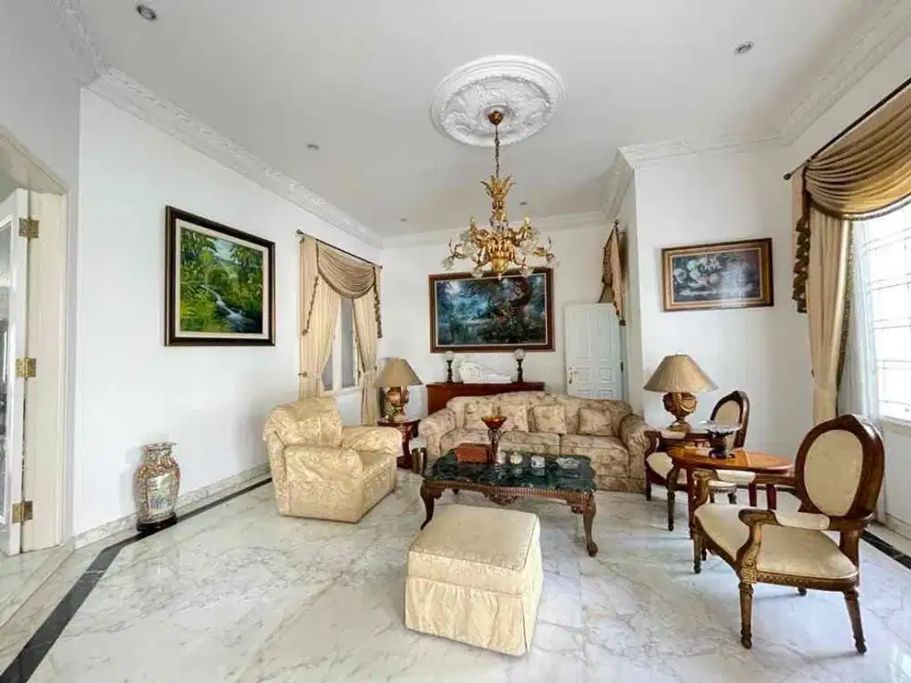 JUAL RUMAH MEWAH CANTIK 2 LANTAI SHM DI MENTENG JAKARTA PUSAT