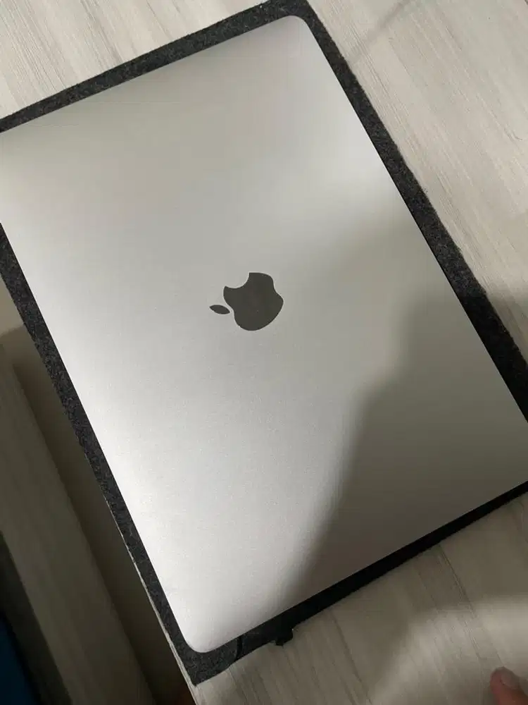 Macbook Air 2020 8/256