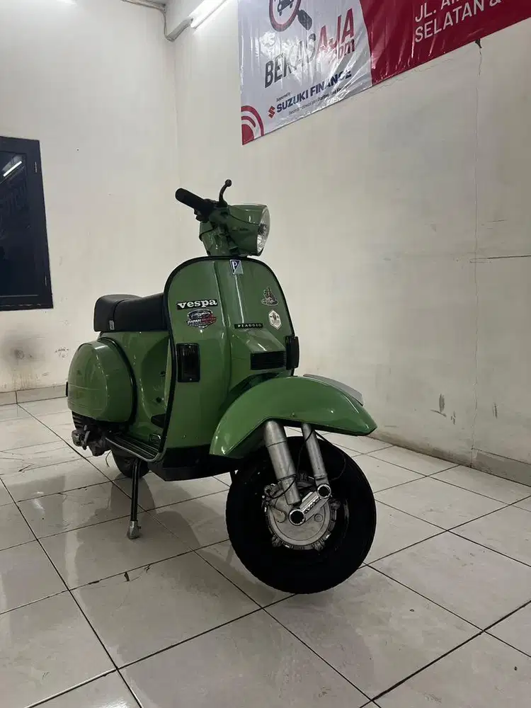 Vespa exvlusive 2 look new px