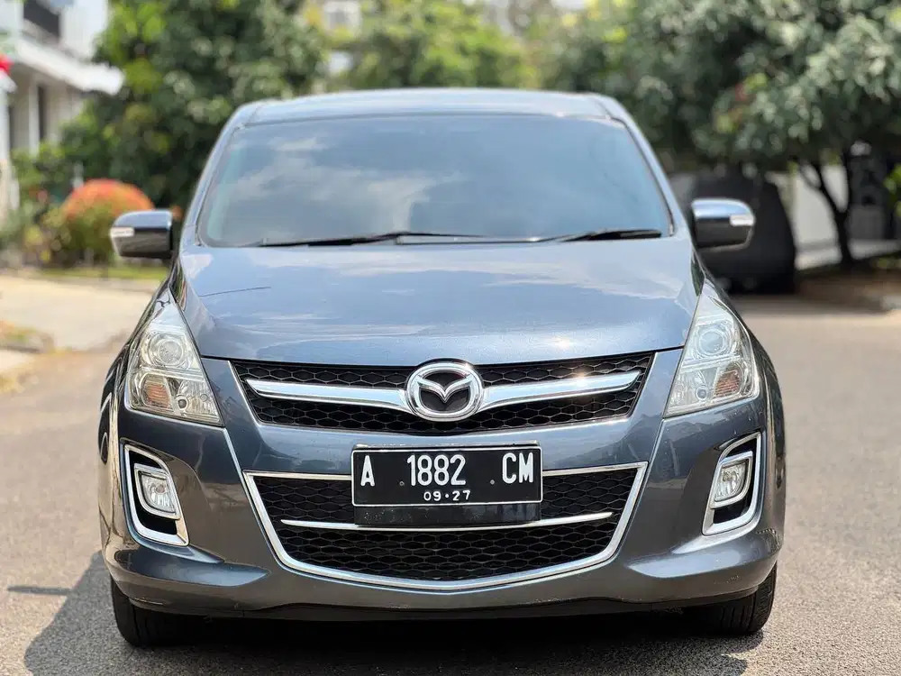 Mazda 8 2.3L AT 2012
