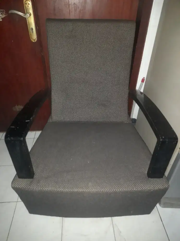Kursi Santai / Armchair Merk Savana (Preloved)