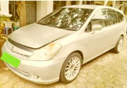 Honda Stream 2005 Bensin