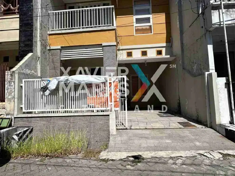 Rumah Simpang Darmo Permai Selatan, Siap Huni, Dekat Papaya