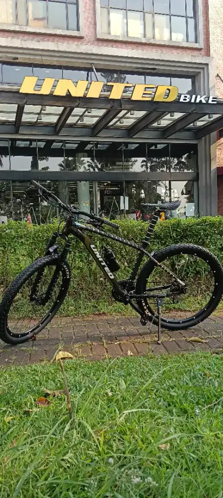 SEPEDA MTB UNITED .